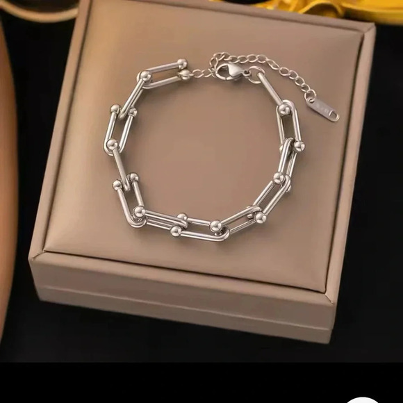 Graduated Link Gold STAINLESS STEEL Waterproof Necklace - Picture 7 of 16